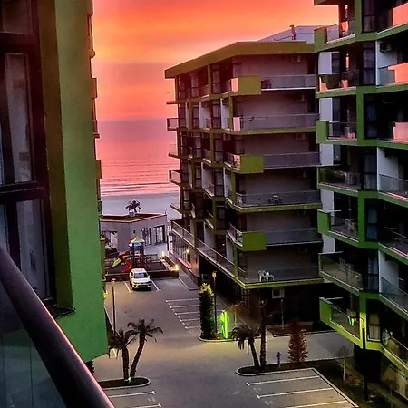 Апартаменты Alezzy Luxury Prima Linie La Mare